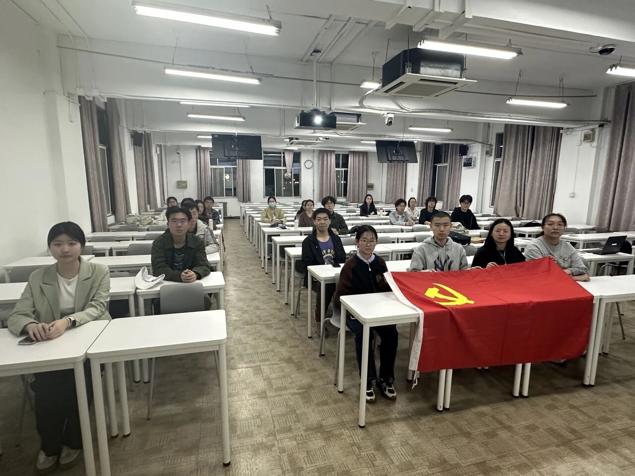 微信图片_2026-05-08_221054_660.jpg