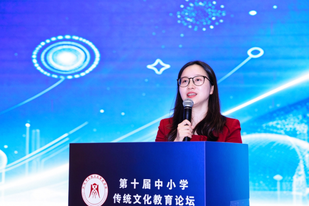 刘婷.jpg